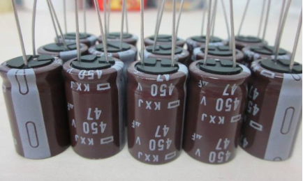 分析下黑金剛電容和紅寶石電容哪種好？